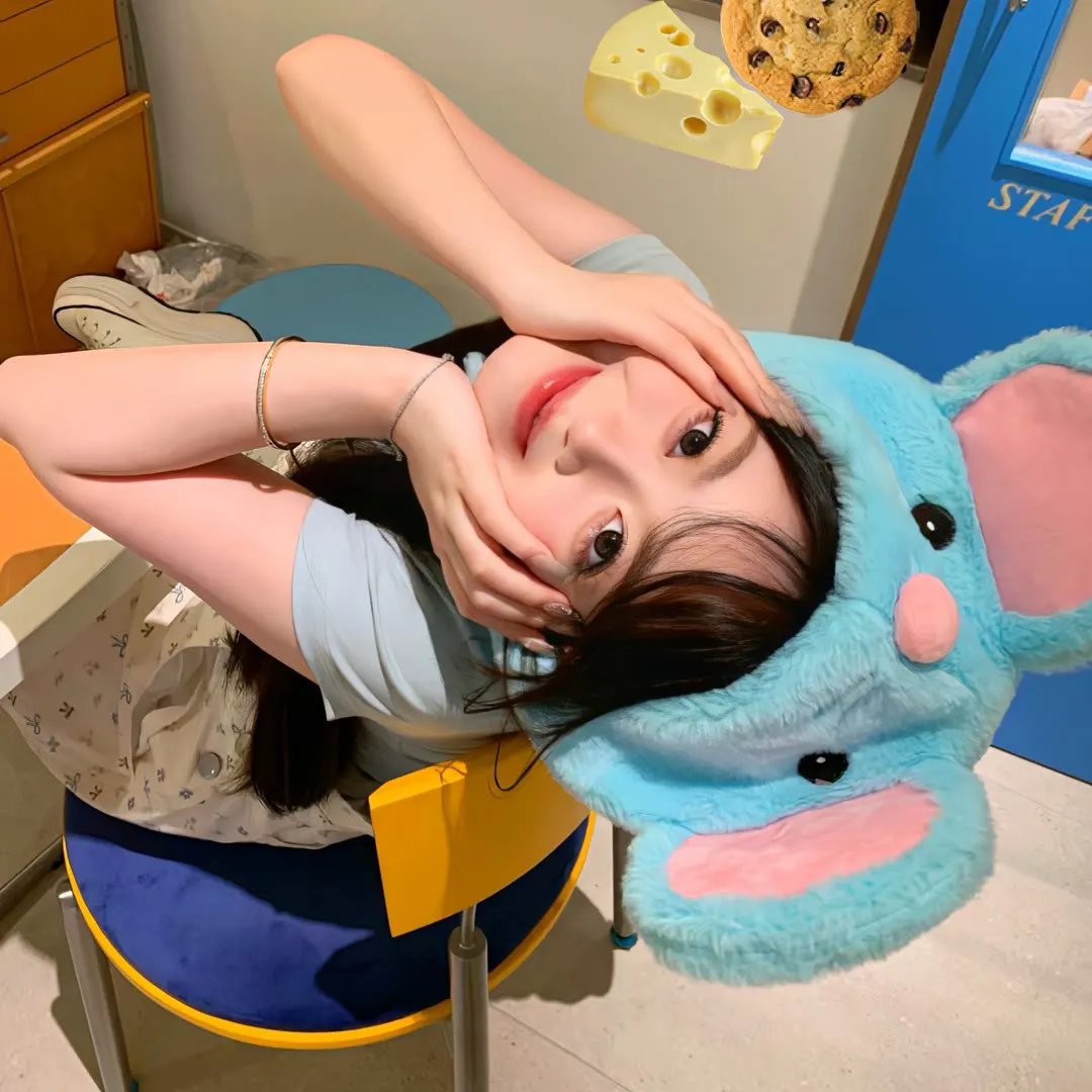 《尤利》封面