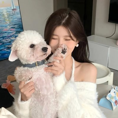 《玫瑰皇后》封面